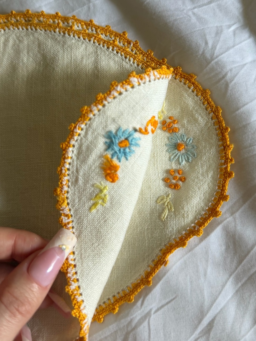 🍊 2pc Set Vintage 100% Linen Cotton Orange Embroidered Doilies with Blue Floral